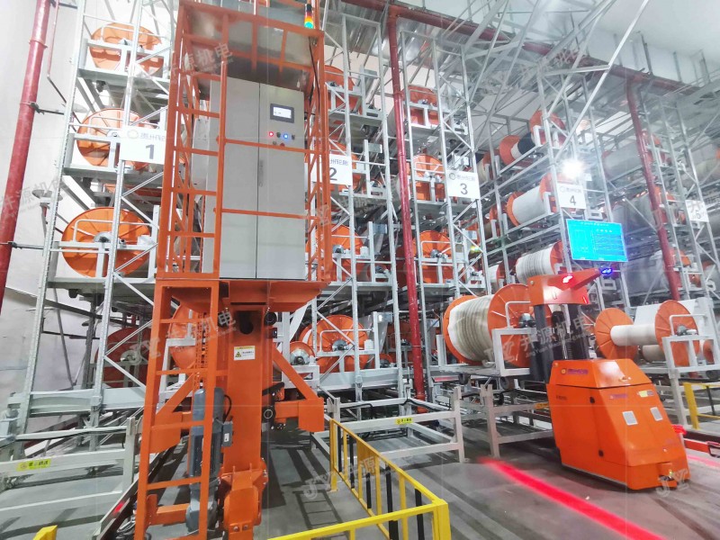 AGV運(yùn)滿工裝與立體庫(kù)對(duì)接